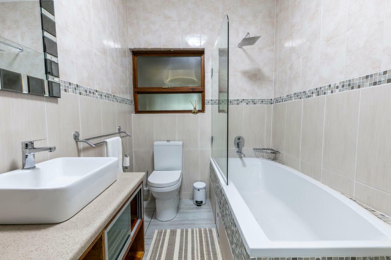 Orchid Luxury Boutique Guesthouse Γκαμπορόνε Εξωτερικό φωτογραφία